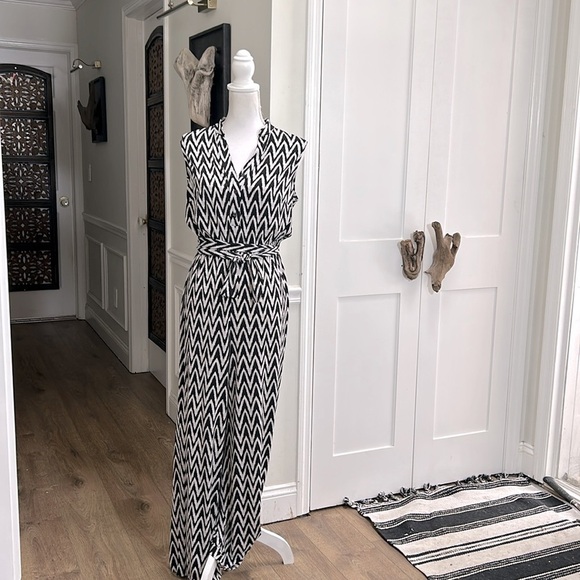 Donna Morgan Womens Small Black White Chevron Print Collared Wide Leg Jumpsuit - Picture 4 of 13